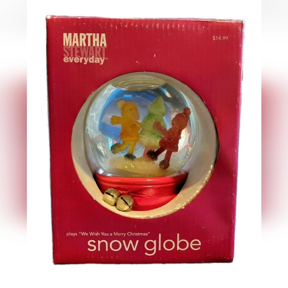 Martha Stewart Everyday 2002 Musical Snowglobe "We Wish You a Merry Christmas"